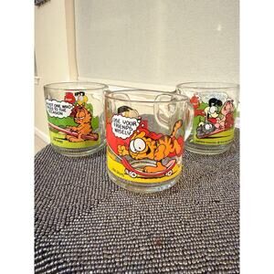 Vintage McDonald’s Garfield Glass Mugs – Set of 3 (1978–1980)